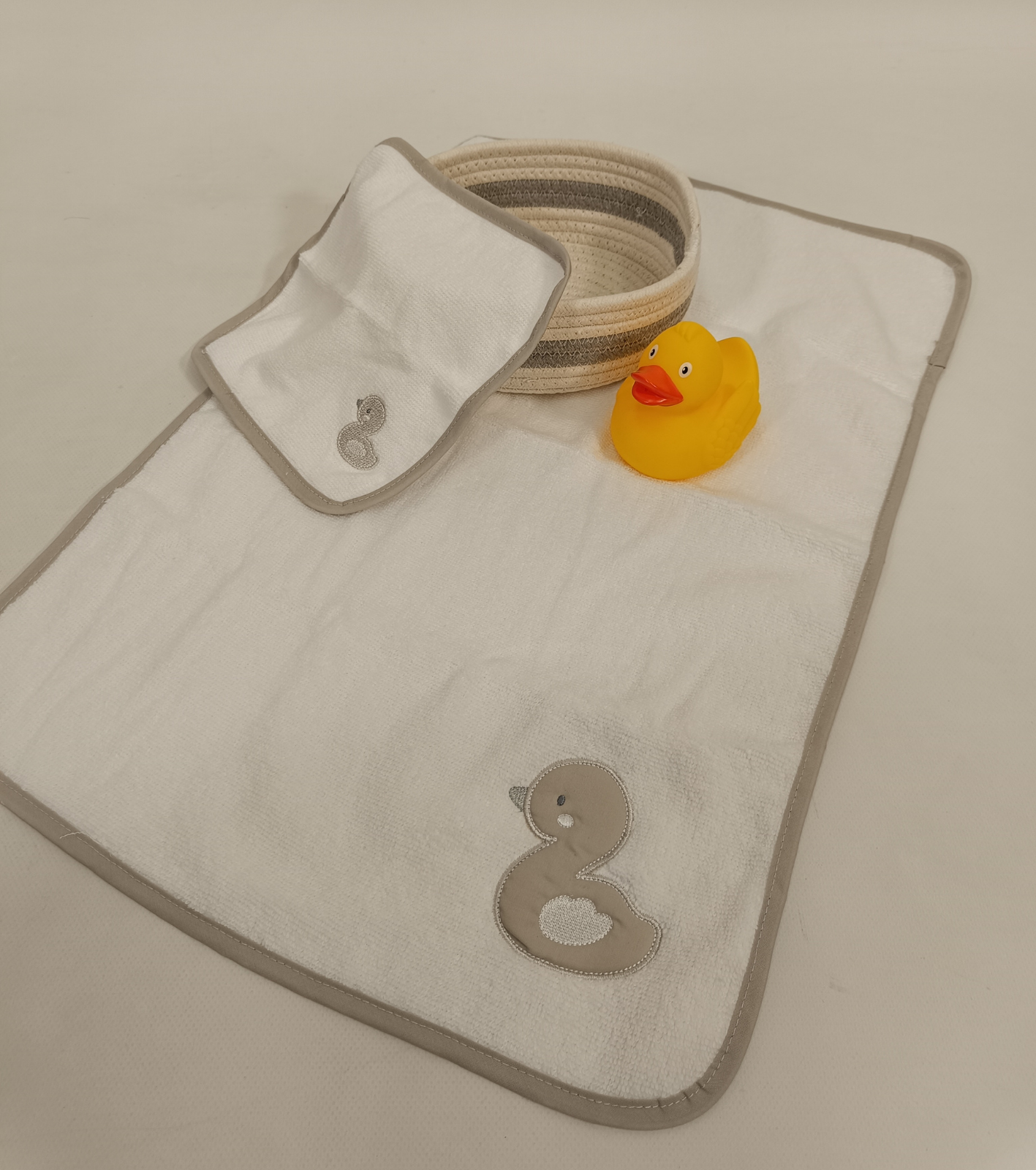 SET REGALO 4PZ SPUGNA SUM178 Tellini S.r.l. Ingrosso Abbigliamento